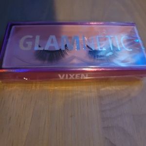 Glamnetic eyelashes